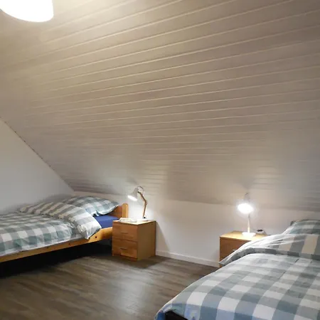 Am - 3 Schlafzimmer 公寓 *